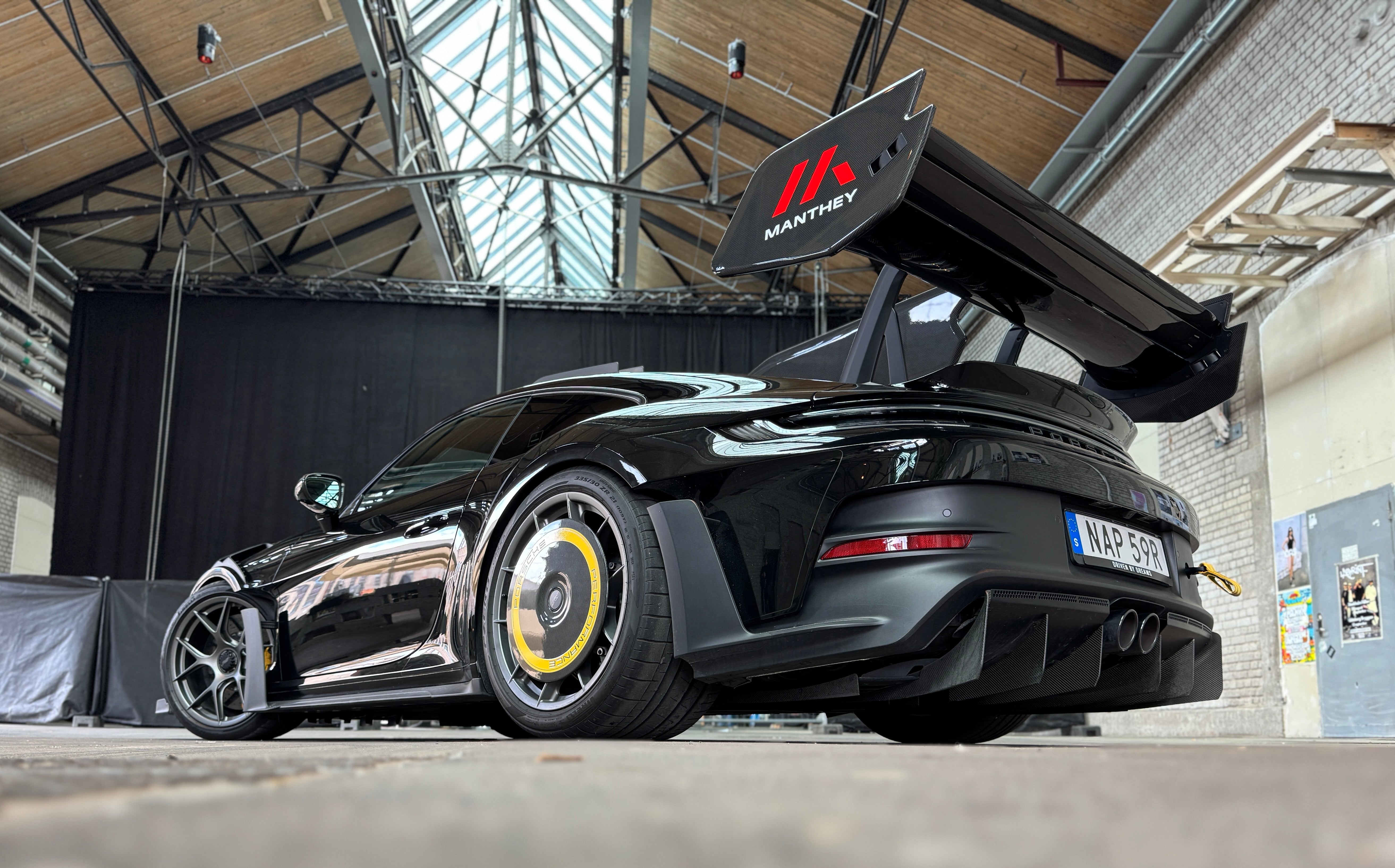 Provkörningar, tester eller bara bilskoj. Typ.