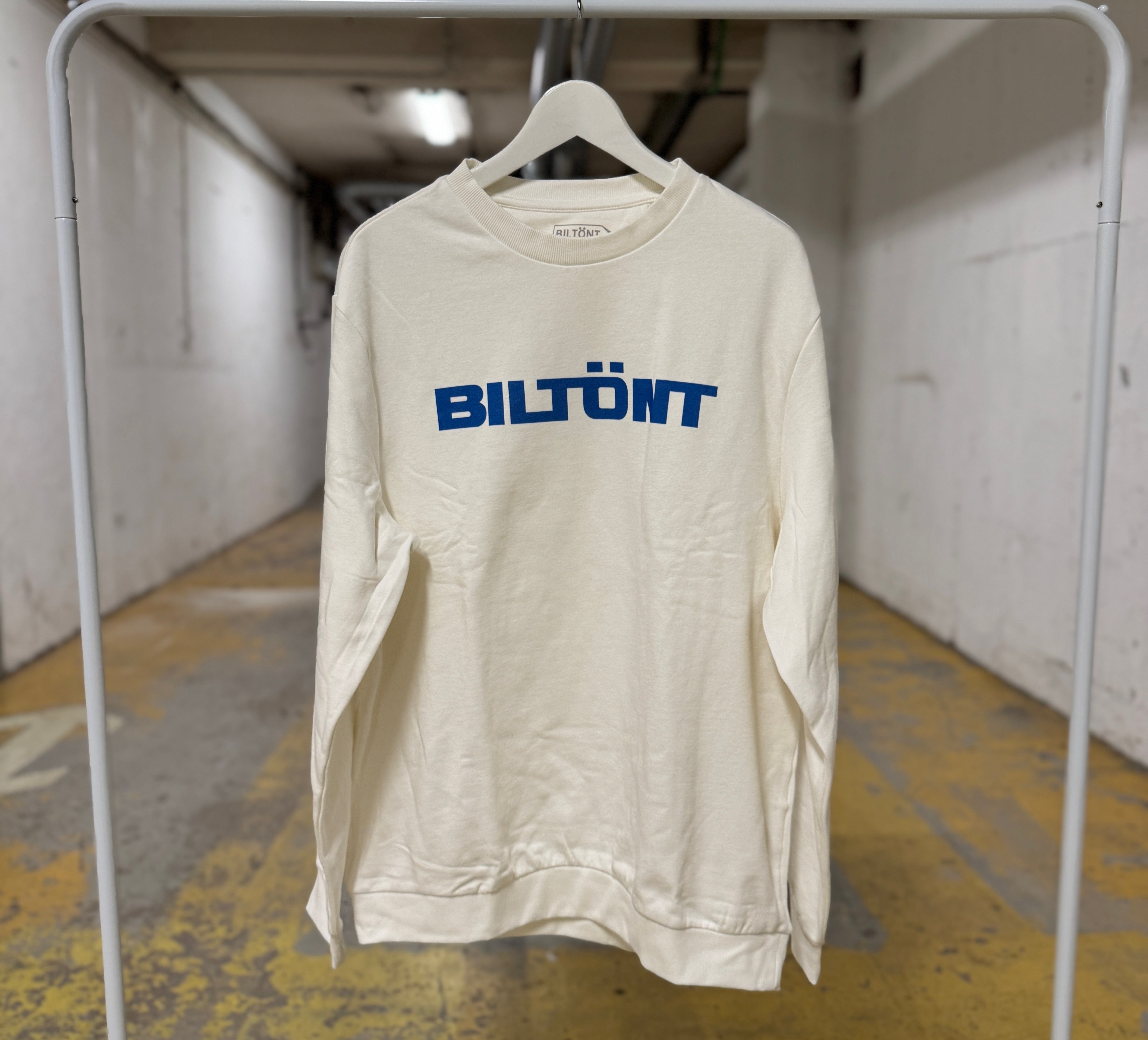 01 – BILTÖNT