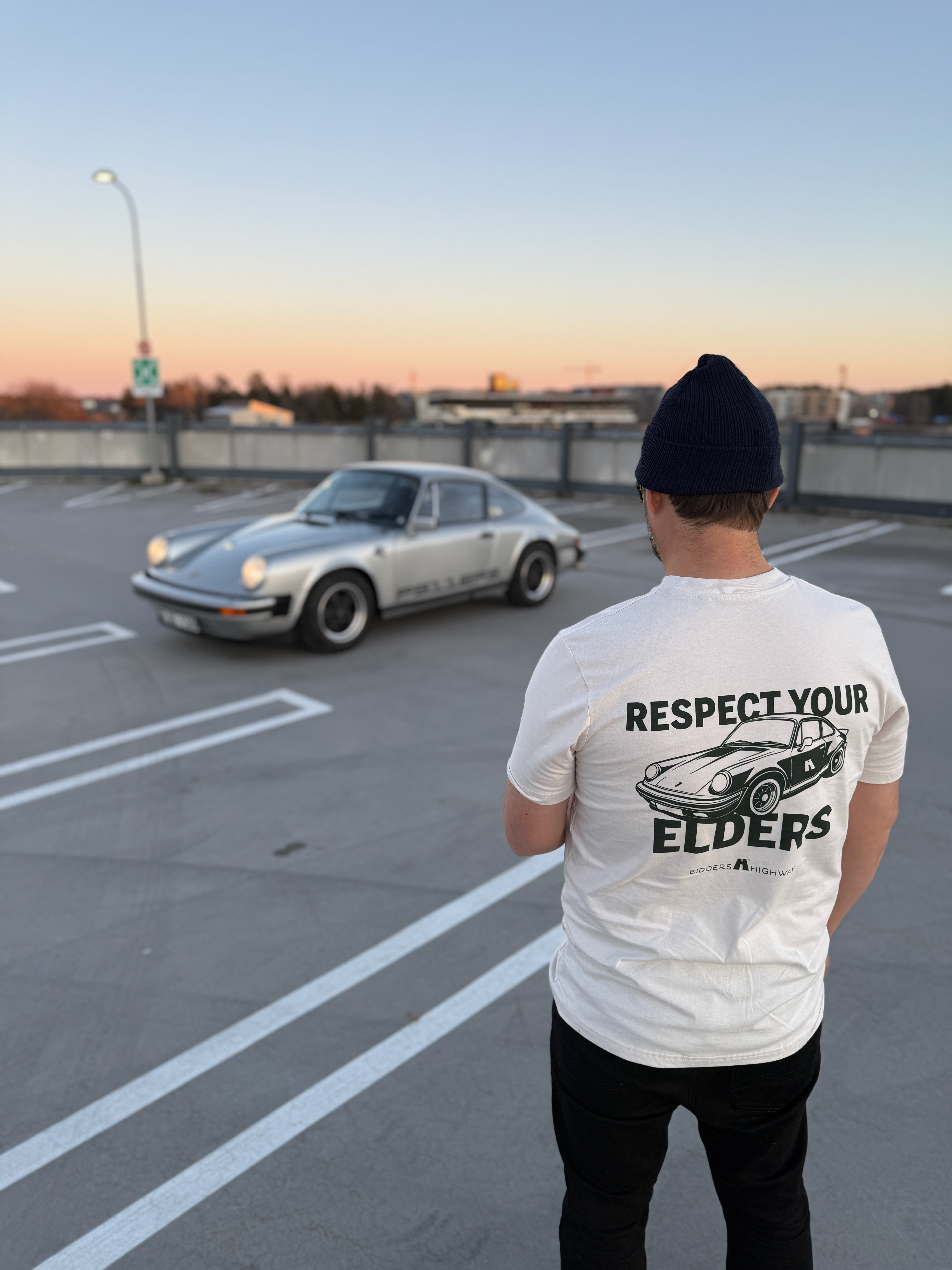 Respect your elders - Porsche 911